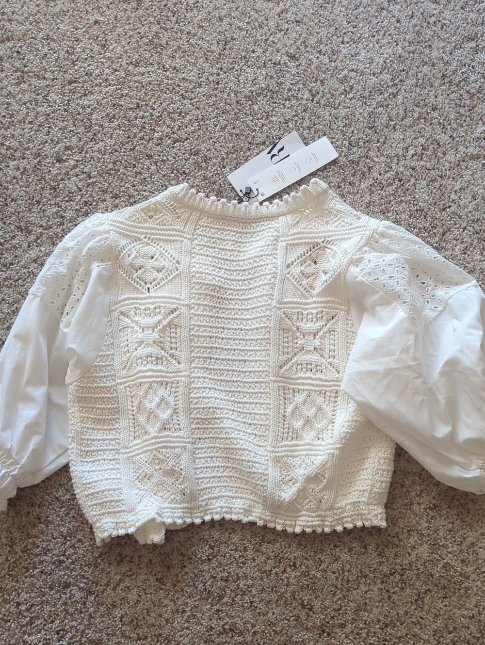 Zara Crochet Eyelet Sweater Size Medium NWT - Picture 3 of 4